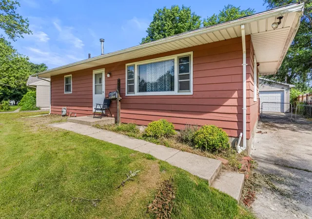 3rd image of 1206 Cole Pl, Urbana, IL 61801 | MLS# 12697961