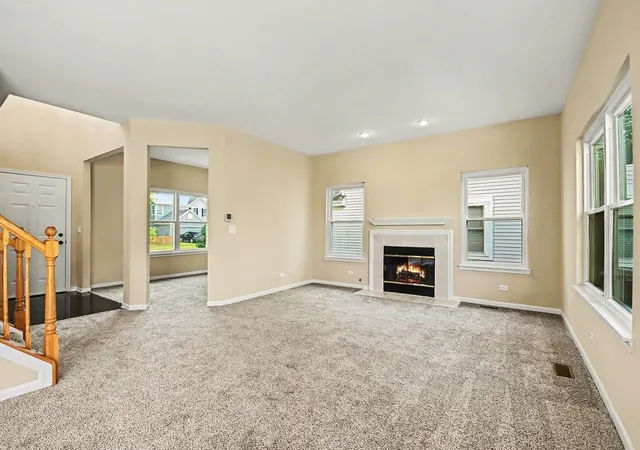 3rd image of 1057 Rosefield Ln, Aurora, IL 60504 | MLS# 12697987