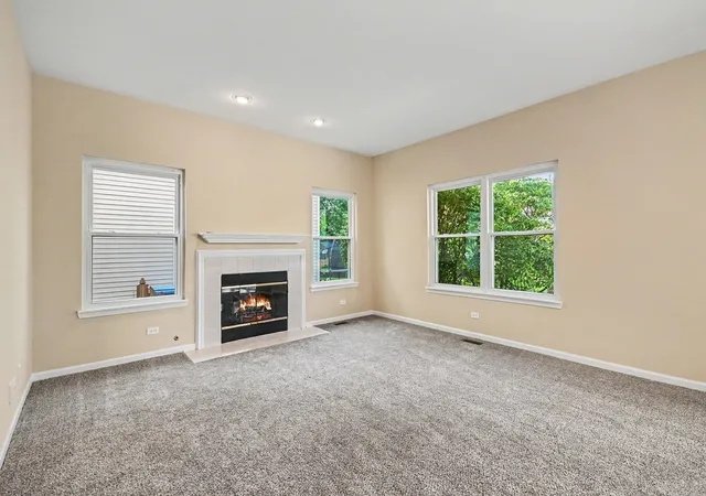 4th image of 1057 Rosefield Ln, Aurora, IL 60504 | MLS# 12697987