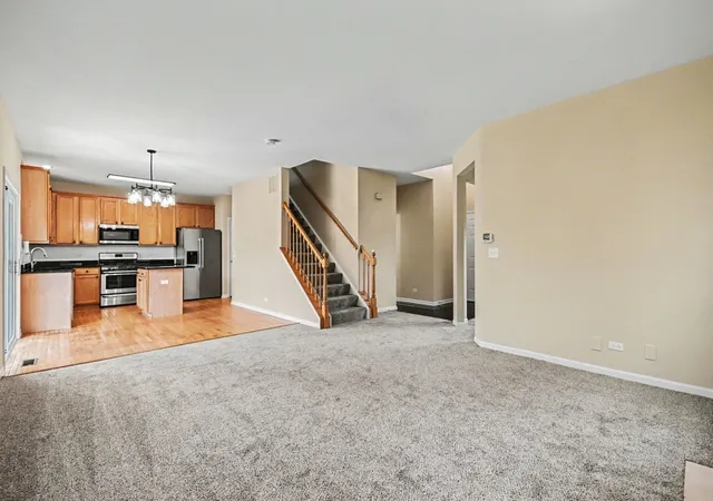 5th image of 1057 Rosefield Ln, Aurora, IL 60504 | MLS# 12697987