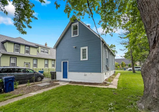 37th image of 1428 Victoria Ave, North Chicago, IL 60064 | MLS# 12697991