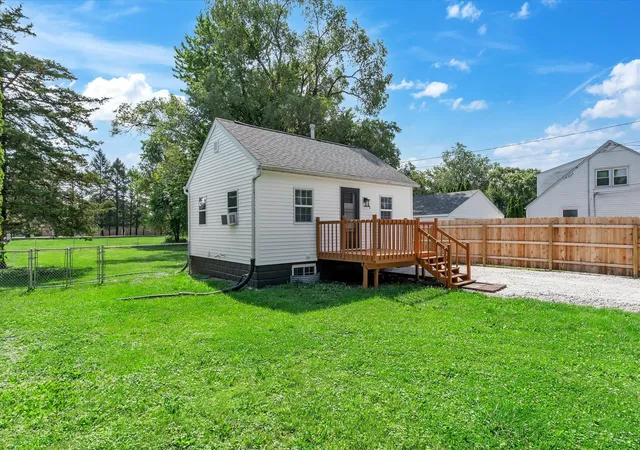 Homes for sale in Moline, IL | 3224 40th St, Moline, IL 61265 | MLS# 12697994