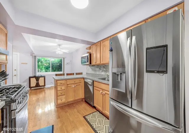 Homes for sale in Wheeling, IL | 411 Hickory Dr #411, Wheeling, IL 60090 | MLS# 12698025