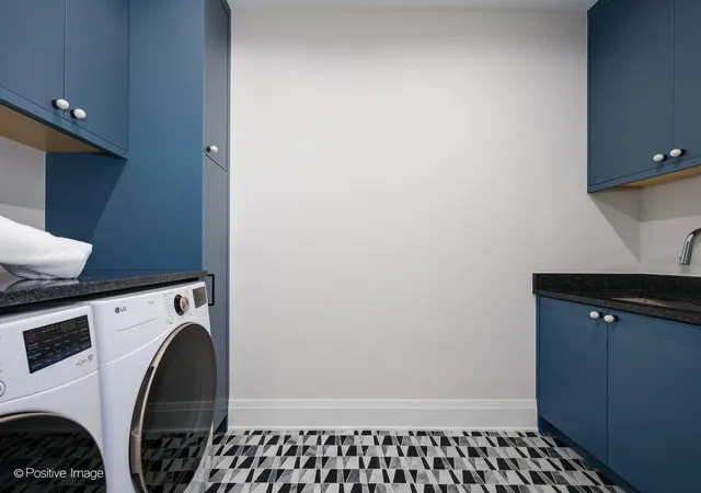 2nd image of 3923 N Janssen Ave, Chicago, IL 60613