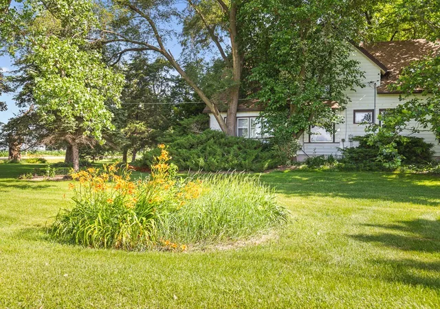 Photo 4 of Single family home for sale at 9637 Poplar Grv Rd, Belvidere, IL 61008 | MLS# 12698059 | Listing updated on 2026-09-14