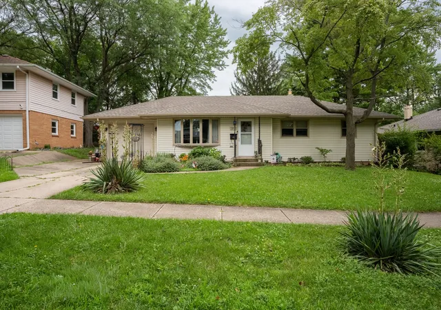 Homes for sale in Rockford, IL | 3931 Seward Ave, Rockford, IL 61108 | MLS# 12698061