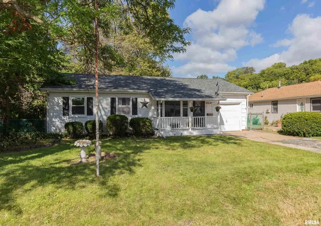 Homes for sale in Moline, IL | 3823 15th St, Moline, IL 61265 | MLS# 12698148