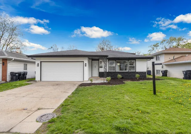 Homes for sale in South Holland, IL | 15622 Kenwood Ave, South Holland, IL 60473 | MLS# 12698154