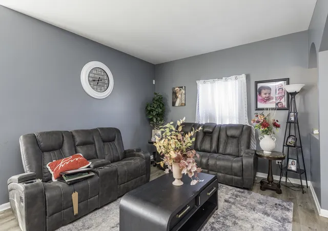 Homes for sale in Round Lake, IL | 1995 W Meadowview Dr, Round Lake, IL 60073 | MLS# 12698157