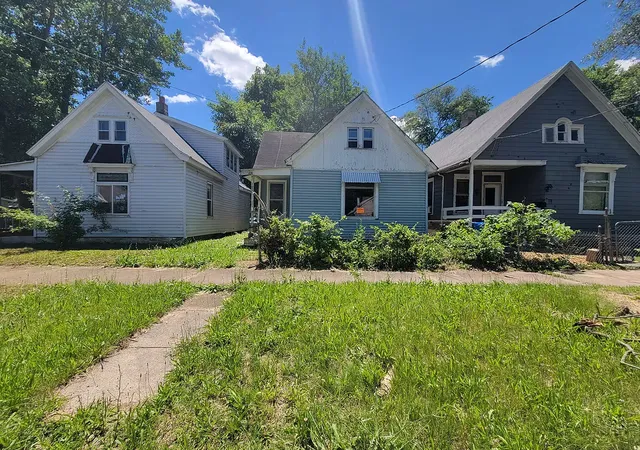 Homes for sale in Peoria, IL | 1524 W Widenham St, Peoria, IL 61605 | MLS# 12698189