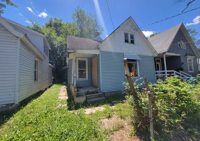 Homes for sale in Peoria, IL | 1524 W Widenham St, Peoria, IL 61605 | MLS# 12698189