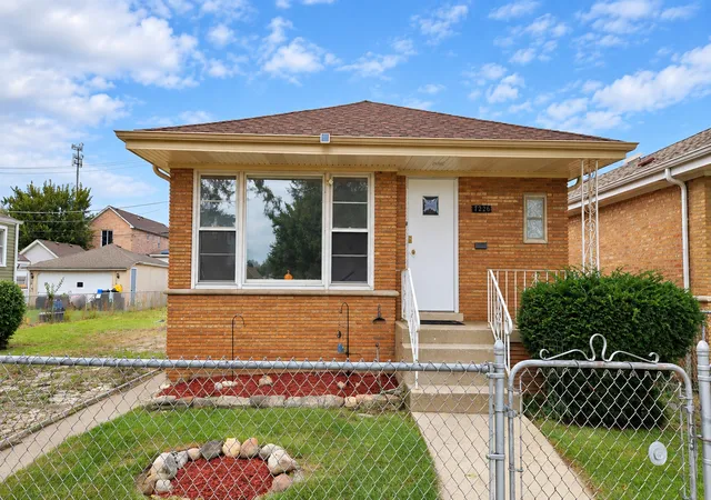 Single family home for sale at 7226 W 60th Place, Summit, IL 60501 | MLS# 12698195