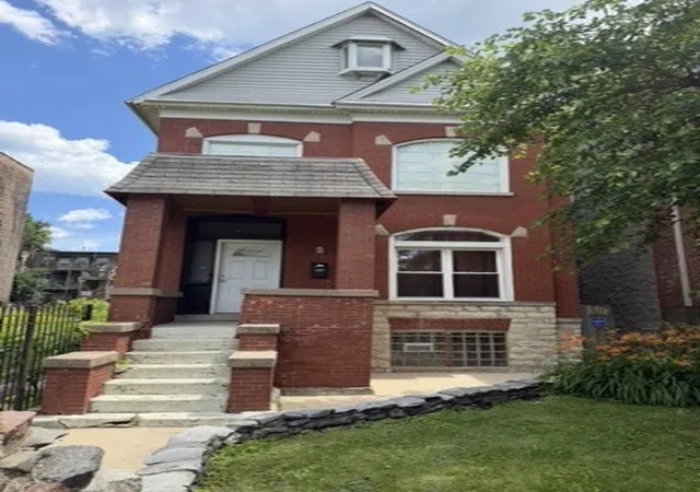 Homes for sale in Chicago, IL | 6619 S Ellis Ave, Chicago, IL 60637 | MLS# 12698203