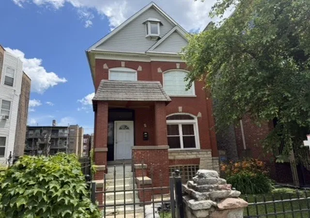 Homes for sale in Chicago, IL | 6619 S Ellis Ave, Chicago, IL 60637 | MLS# 12698203