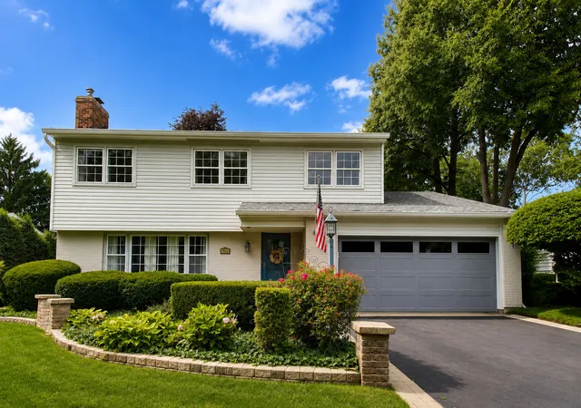 image of 104 N Northampton Dr, Geneva, IL 60134 | MLS# 12698206