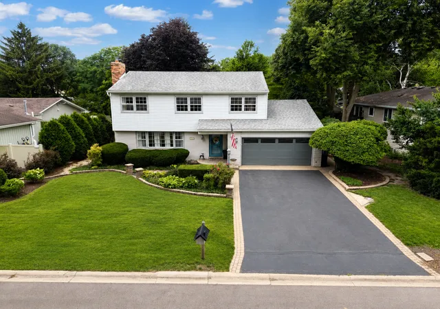 image of 104 N Northampton Dr, Geneva, IL 60134 | MLS# 12698206