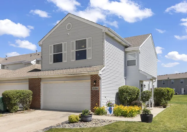 Homes for sale in Manhattan, IL | 25201 Shannon Dr, Manhattan, IL 60442 | MLS# 12698228