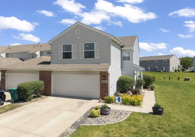 Homes for sale in Manhattan, IL | 25201 Shannon Dr, Manhattan, IL 60442 | MLS# 12698228