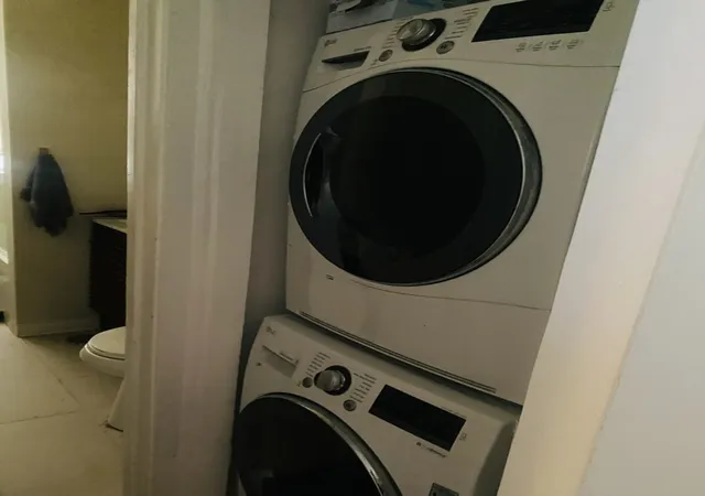 Listing Photo 2 - Condo for sale in building located at 2429 W Foster Ave, Chicago, IL 60625 - Unit #2