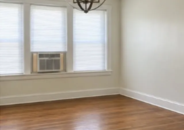 Listing Photo 4 - Condo for sale in building located at 2429 W Foster Ave, Chicago, IL 60625 - Unit #2