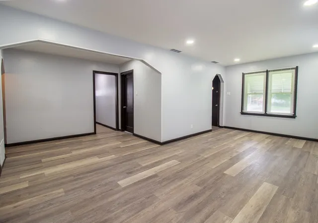 image of 18342 Wildwood Ave, Lansing, IL 60438 | MLS# 12698245