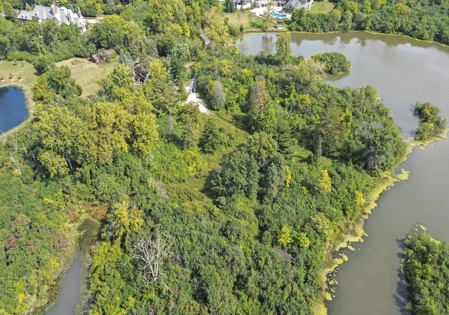 Homes for sale in Oak Brook, IL | 141 Breakenridge Farm Rd, Oak Brook, IL 60523 | MLS# 12698258