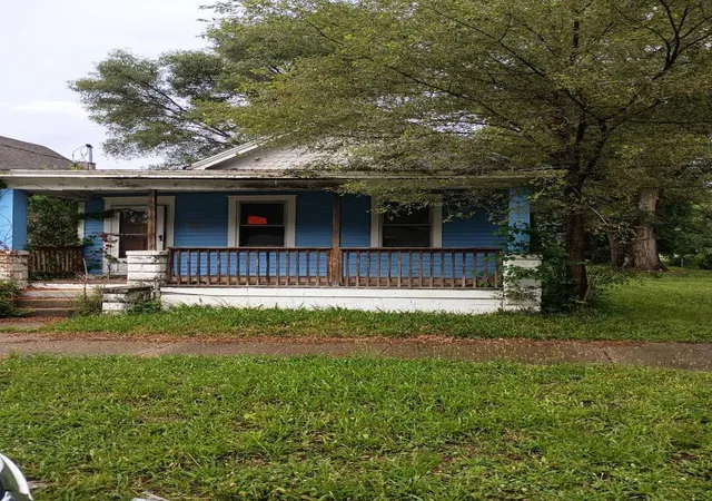 Homes for sale in Peoria, IL | 1531 W Widenham St, Peoria, IL 61605 | MLS# 12698283