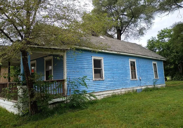 Homes for sale in Peoria, IL | 1531 W Widenham St, Peoria, IL 61605 | MLS# 12698283