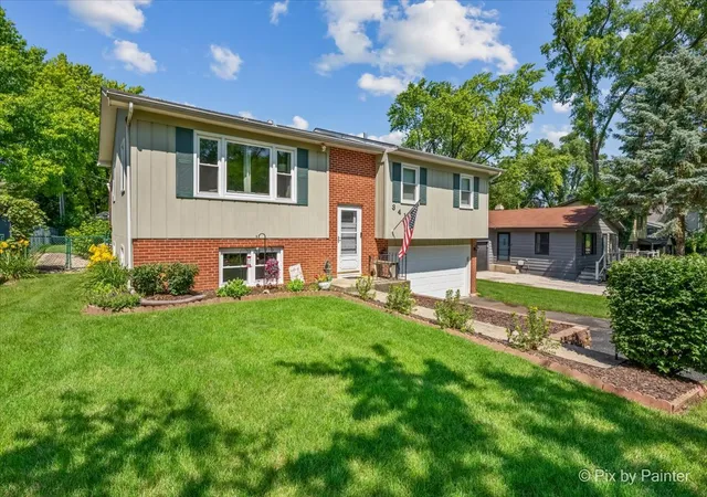 Homes for sale in Island Lake, IL | 3411 Ridge Rd, Island Lake, IL 60042 | MLS# 12698284