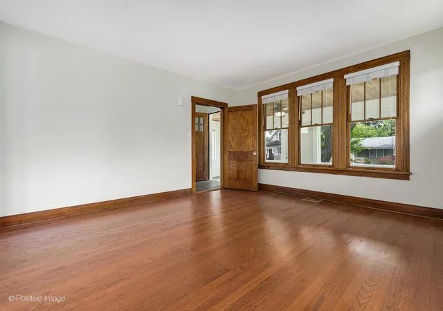 4th image of 827 Thomas Ave, Forest Park, IL 60130 | MLS# 12698298