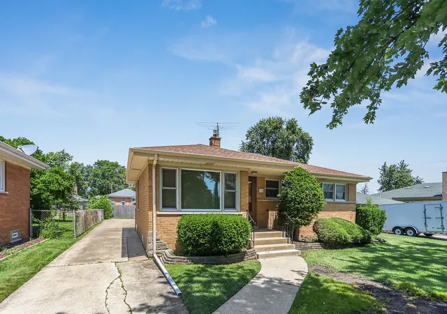 2nd image of 205 W 29th St, South Chicago Heights, IL 60411 | MLS# 12698311