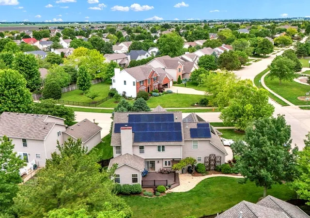 Photo 3 of Single family home for sale at 4601 Stonebridge Dr, Champaign, IL 61822 | MLS# 12698313 | Listing updated on 2026-09-28