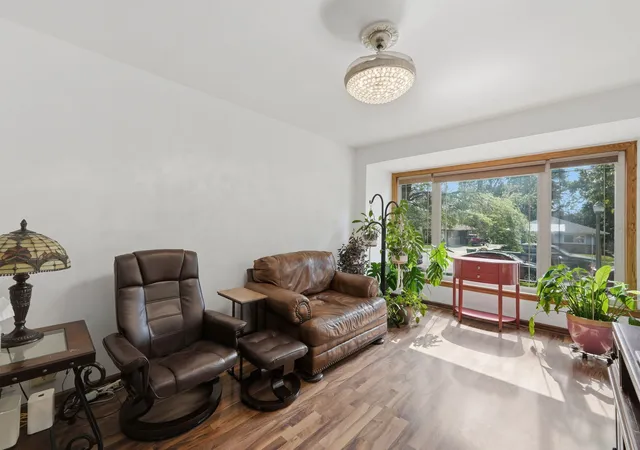 5th image of 9939 S California Ave, Chicago, IL 60655 | MLS# 12698321