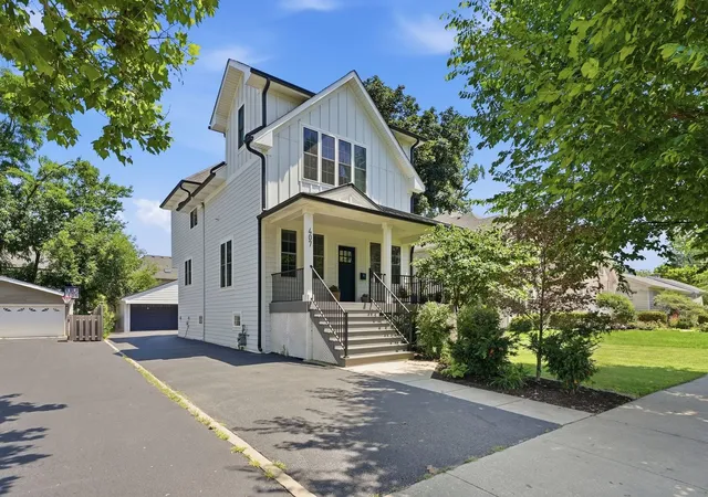 Photo 3 of Sale Pending at 407 S West Ave, Elmhurst, IL 60126 | MLS# 12698324 | Listing updated on 2026-08-09