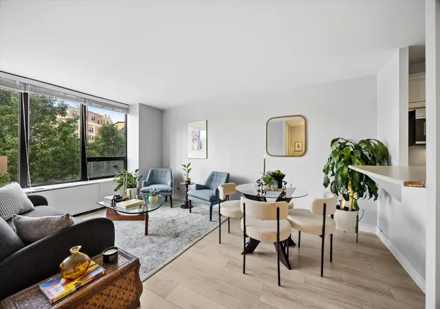 Homes for sale in Chicago, IL | 3930 N Pine Grove Ave #306, Chicago, IL 60613 | MLS# 12698405