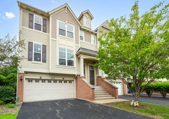 Photo 3 of Townhouse for sale at 3443 Bradbury Cir, Aurora, IL 60504 | MLS# 12698418 | Listing updated on 2026-09-01