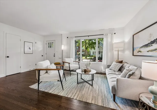 4th image of 1923 Grant St, Evanston, IL 60201 | MLS# 12698426