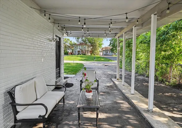 3rd image of 460 E 15Th Pl, Lombard, IL 60148 | MLS# 12698433