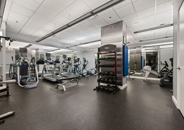 2nd image of 840 N Lake Shore Dr, Chicago, IL 60611