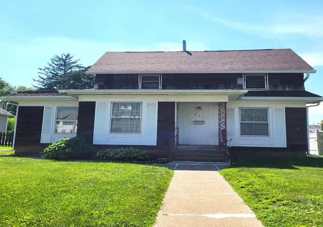 Homes for sale in Moline, IL | 411 39th St, Moline, IL 61265 | MLS# 12698459