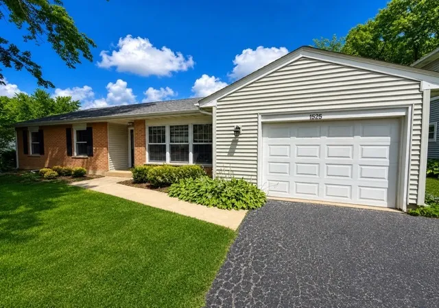 Homes for sale in Arlington Heights, IL | 1525 N Patton Ave, Arlington Heights, IL 60004 | MLS# 12698482