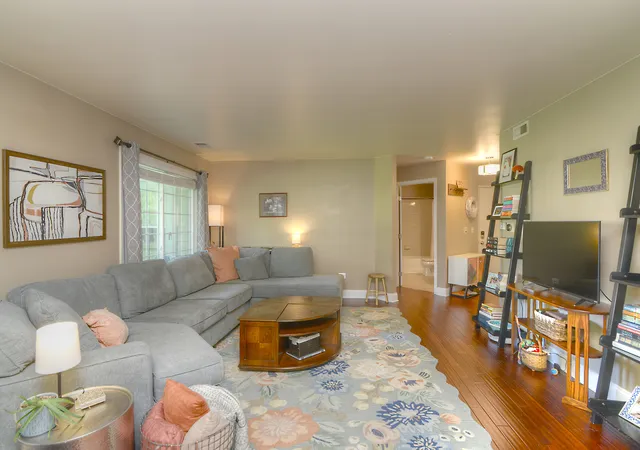Homes for sale in Schaumburg, IL | 208 Winnsboro Ct #A, Schaumburg, IL 60193 | MLS# 12698500