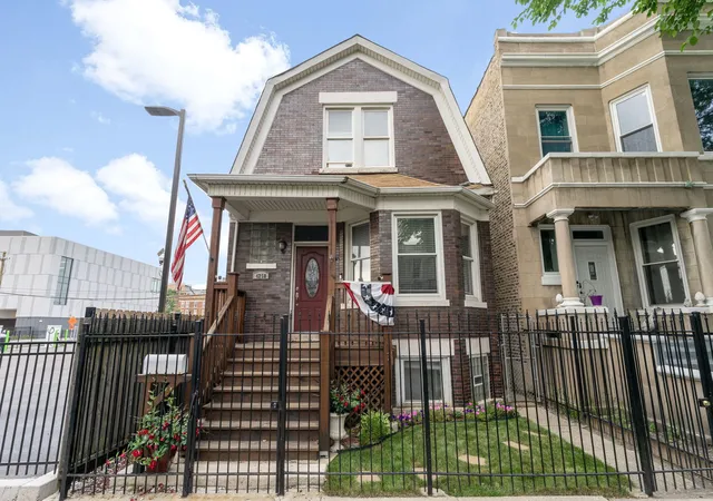 Photo 1 of Single family home for sale at 4250 W Monroe St, Chicago, IL 60624 | MLS# 12698548 | Listing updated on 2026-09-01