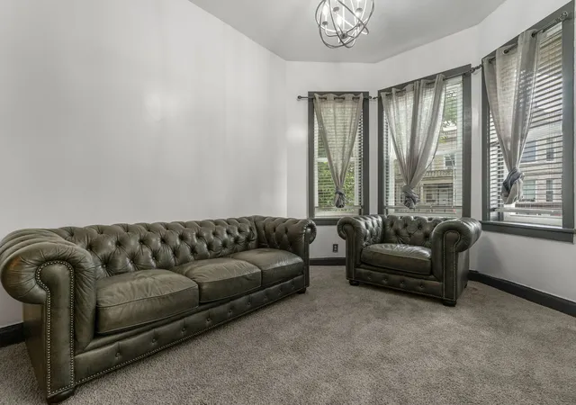 Photo 4 of Single family home for sale at 4250 W Monroe St, Chicago, IL 60624 | MLS# 12698548 | Listing updated on 2026-09-01