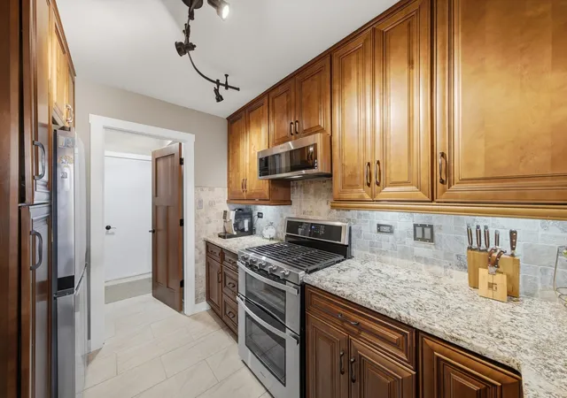 Photo 4 of Townhouse for sale at 12254 S Dogwood Ln #1B, Palos Heights, IL 60463 | MLS# 12698554 | Listing updated on 2026-07-13