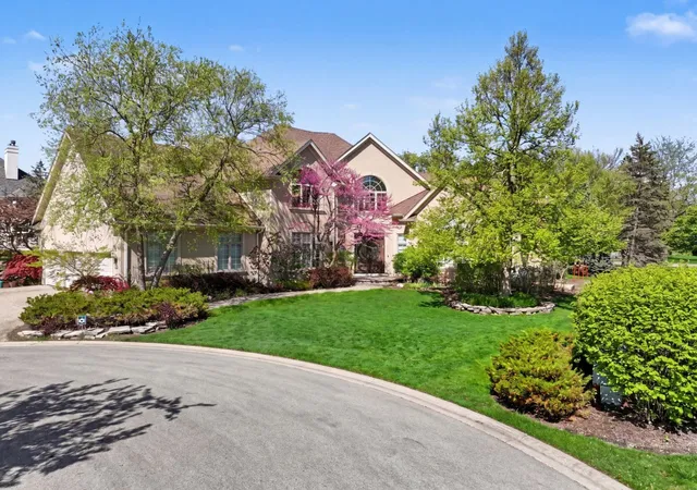 Homes for sale in Highland Park, IL | 1745 Sundrop Cir, Highland Park, IL 60035 | MLS# 12698568