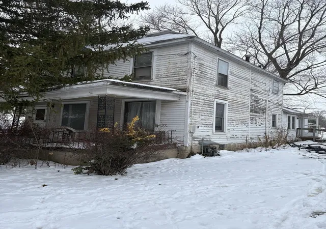 1st image of 422 E Ash St, Watseka, IL 60970 | MLS# 12698576