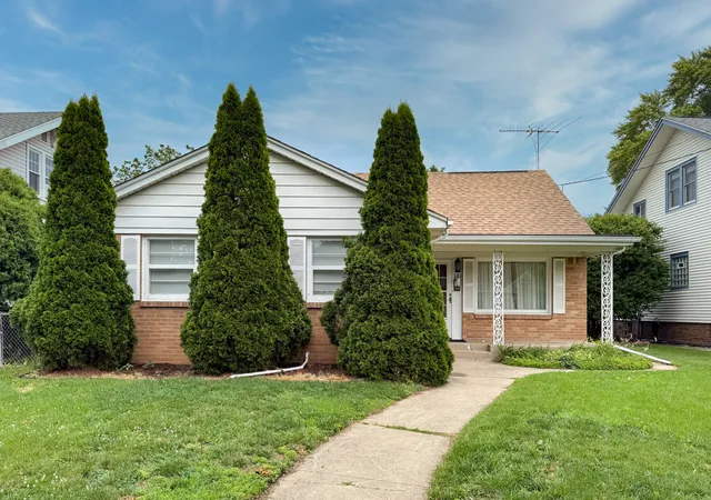 Homes for sale in Rockford, IL | 321 N London Ave, Rockford, IL 61107 | MLS# 12698600