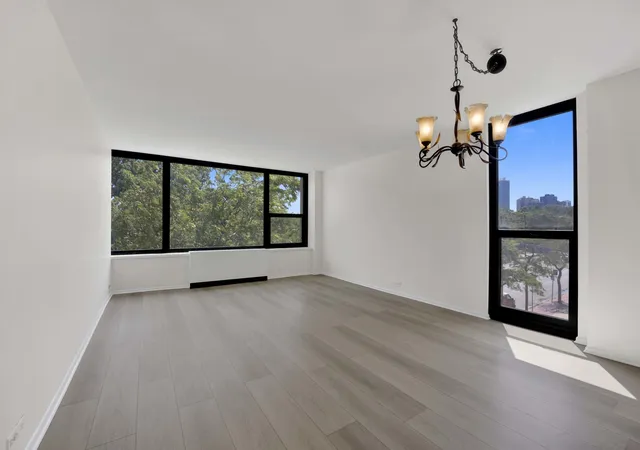 Photo 3 of Condo for sale at 1850 N Clark St #307, Chicago, IL 60614 | MLS# 12698625 | Listing updated on 2026-07-20