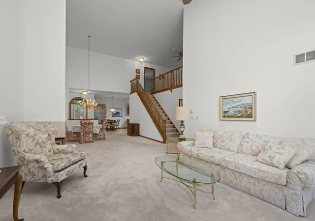 4th image of 204 Jason Ct, Bloomingdale, IL 60108 | MLS# 12698632
